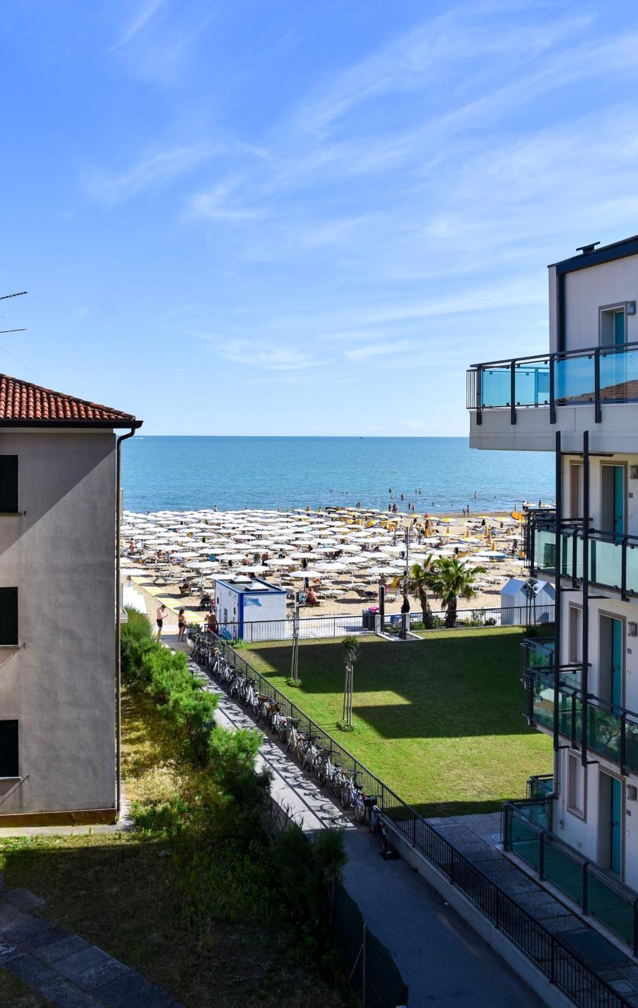 Hotel Umberto Лидо-ди-Езоло Экстерьер фото